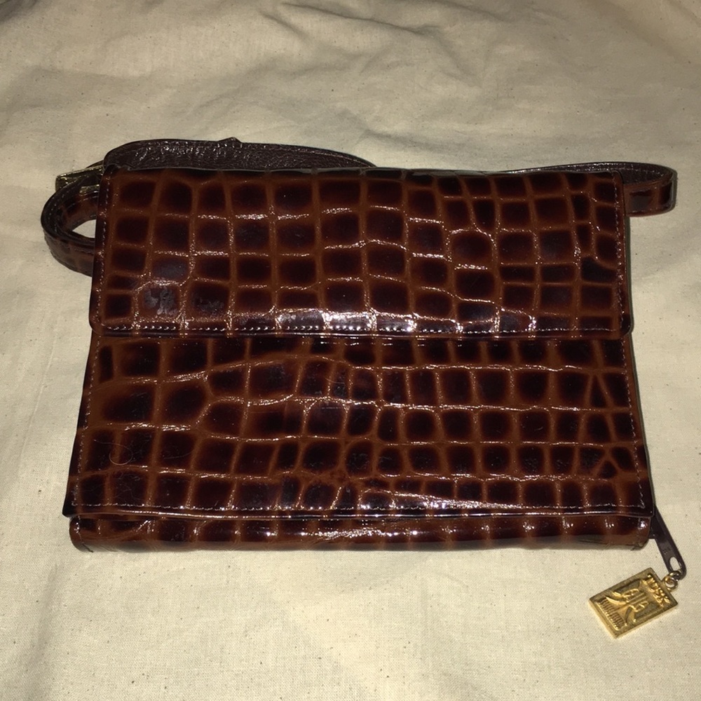 *NEW * Tusk Travel Portfolio and Bag